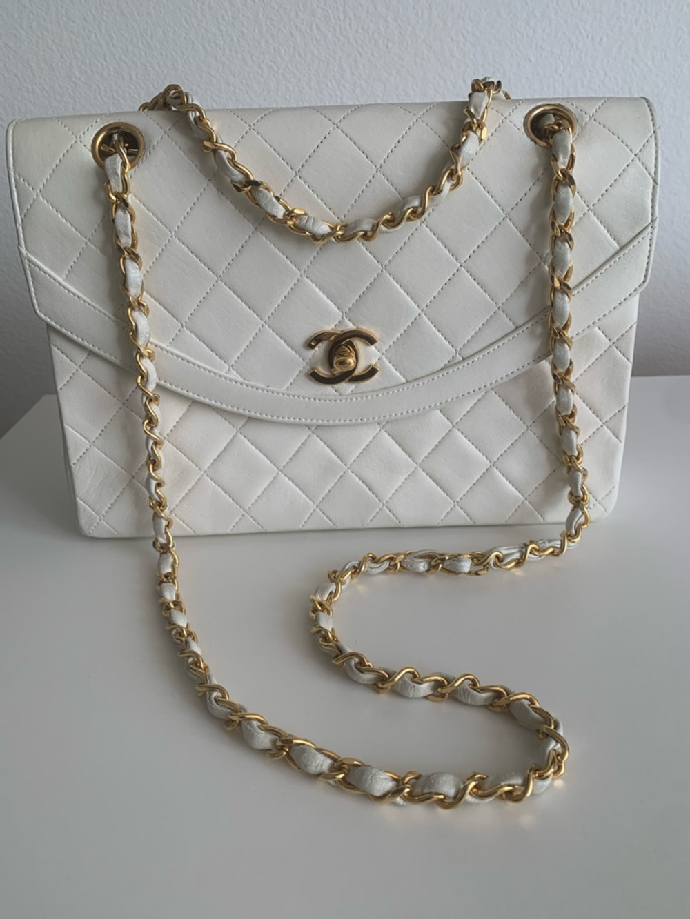 Chanel Bag Vintage CC Matelasse Chain Shoulder Lambskin White RARE - Picture 5 of 14